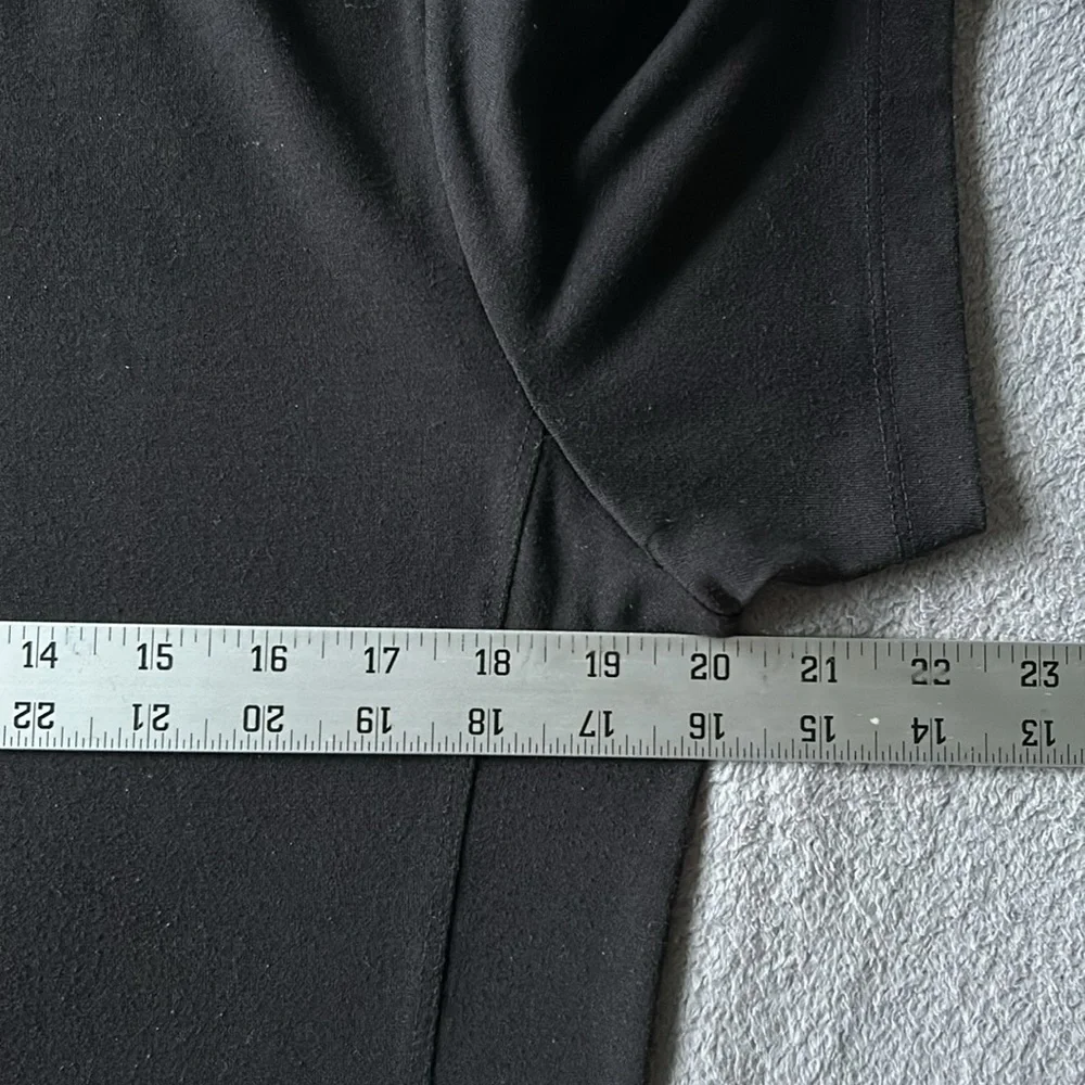 The North Face | Womens Black Short Sleeve Vapor Wicking Logo Tshirt - Size L - Picture 6 of 7